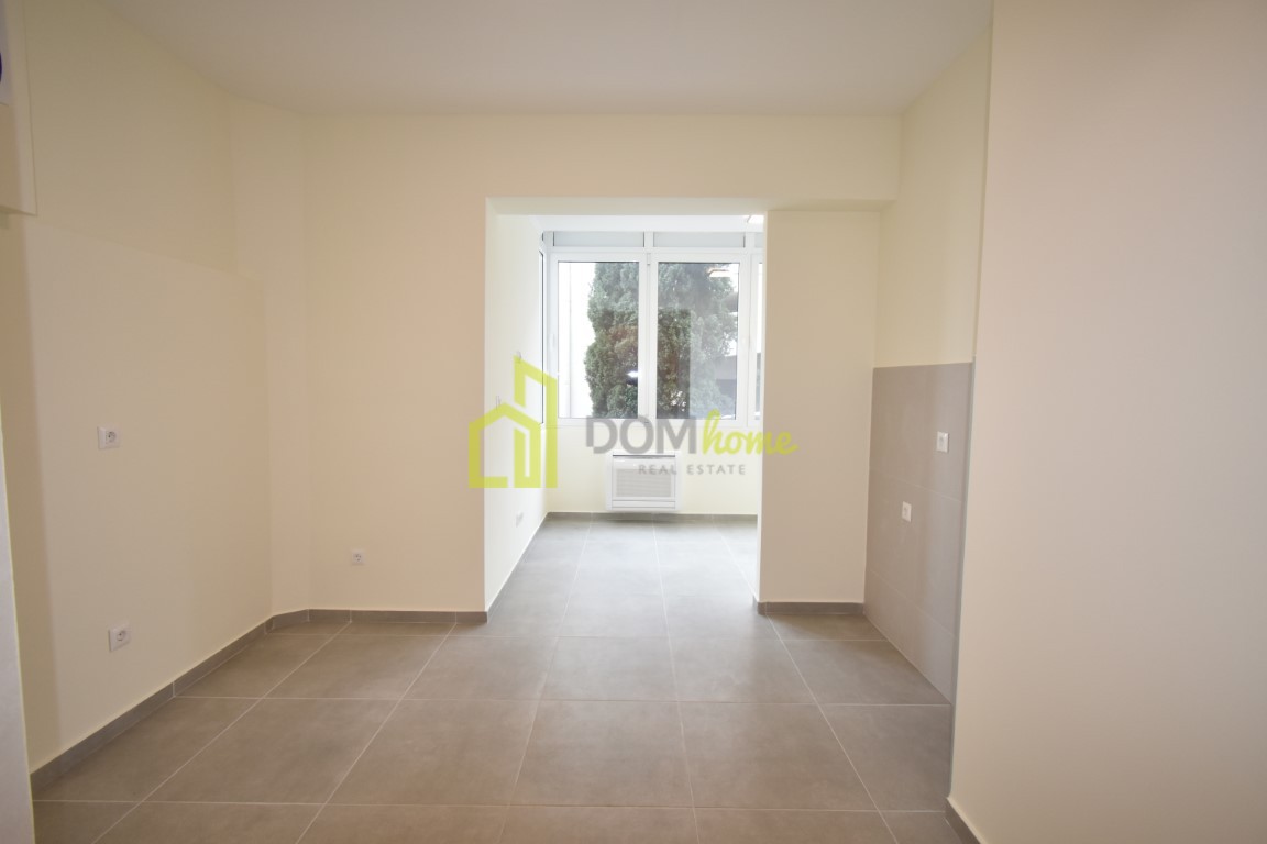 Dvosoban stan 73m2, Centar